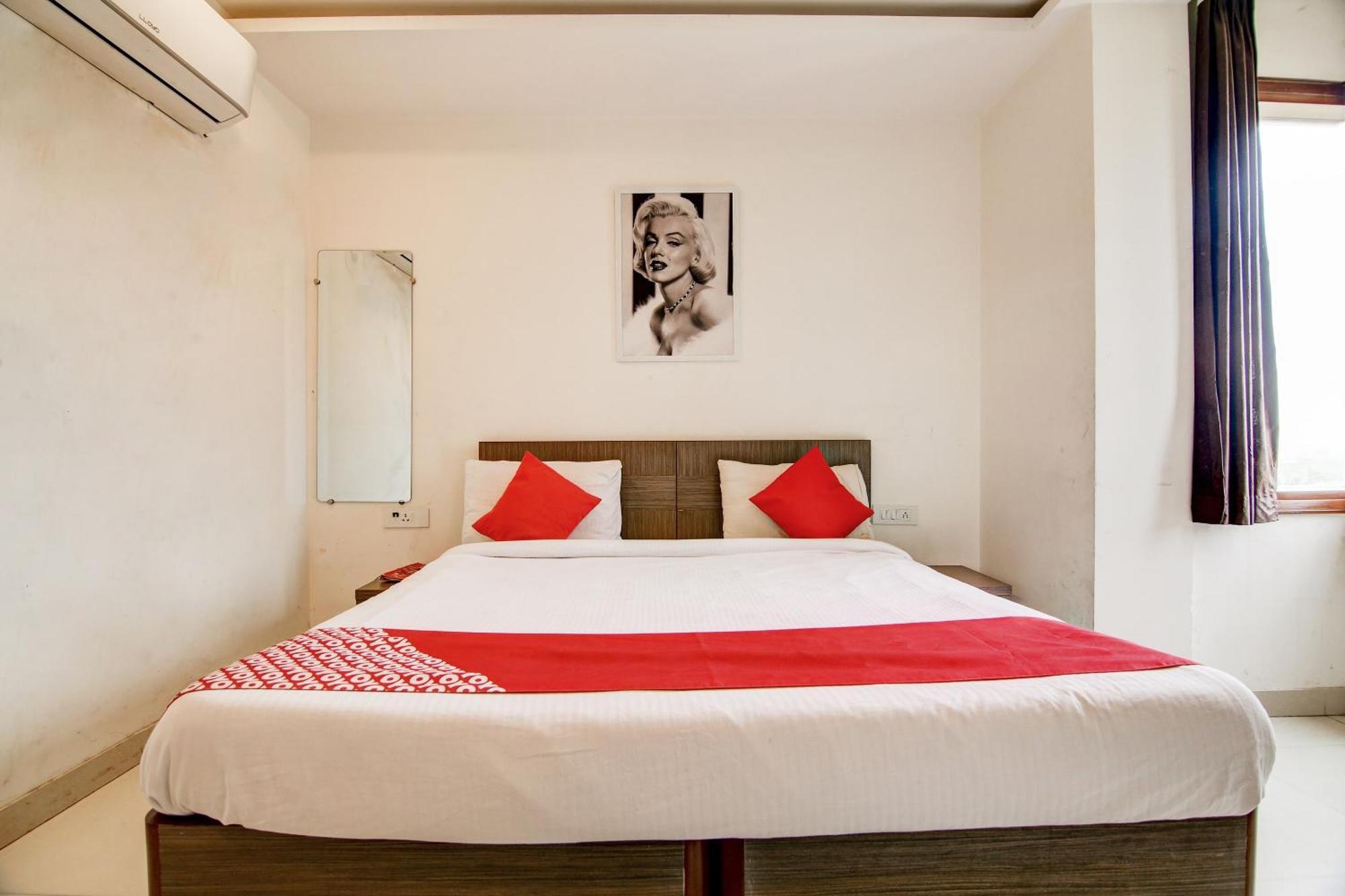 Hotel Super Collection O Panchratna à Panvel Extérieur photo